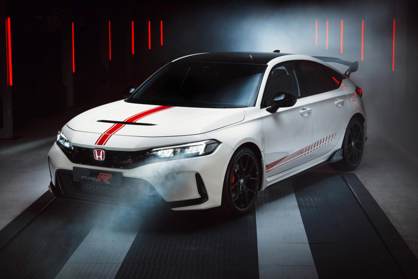 Дайджест дня: прощальный Civic Type R, юбилейный Chrysler и другие события индустрии