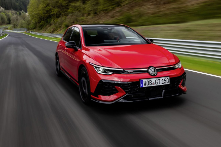 Представлен юбилейный хот-хэтч Volkswagen Golf GTI Edition 50