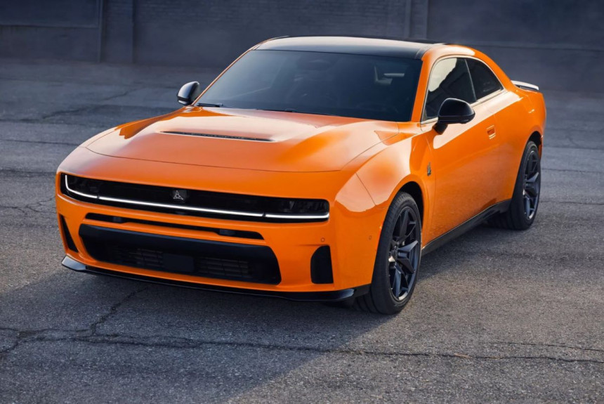 Новый Dodge Charger: долгожданная бензиновая версия