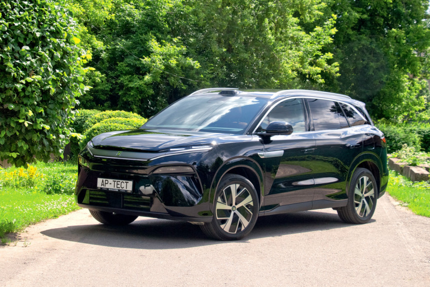 (Ф)лагман: Голованов про гибридный кроссовер BYD Tang L