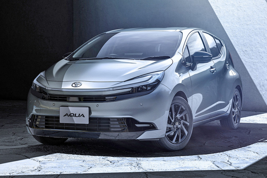 Представлен обновленный хэтчбек Toyota Aqua