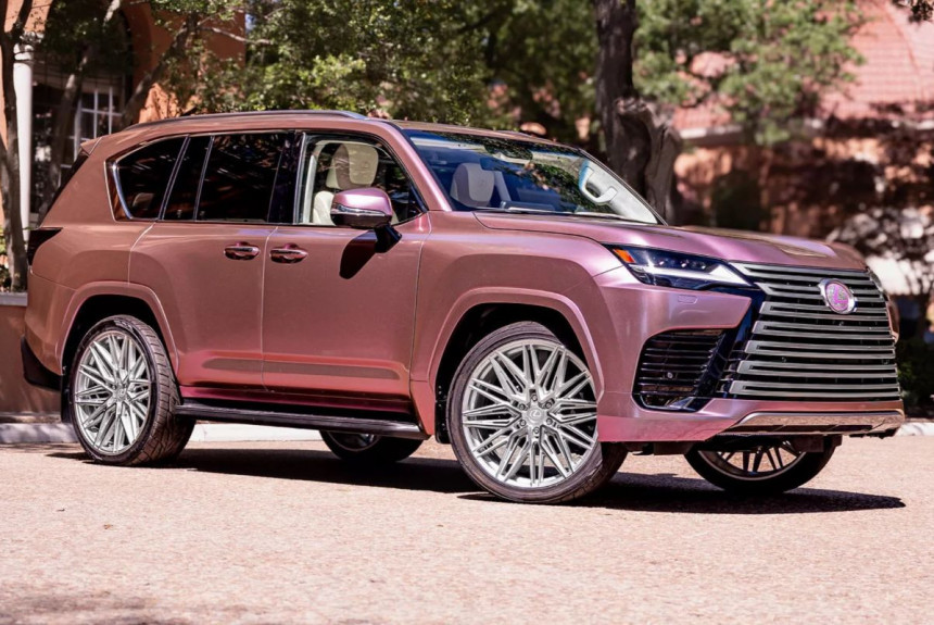 Концепт Lexus Glam LX: гримерка на колесах