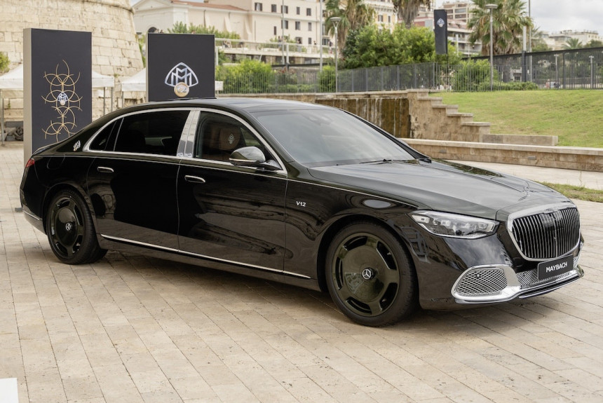 Mercedes-Maybach V12 Edition: с добавлением золота
