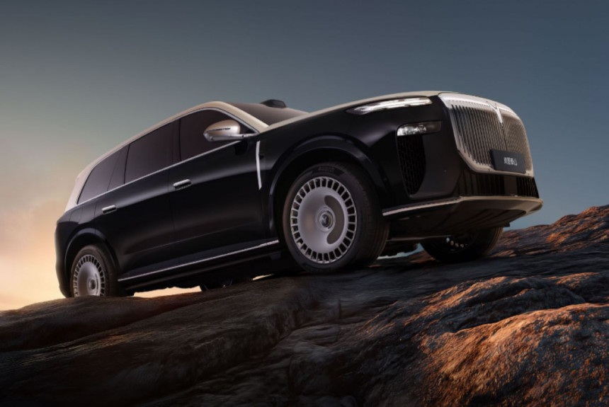 Кроссовер Voyah Taishan: фото салона и анонс для России