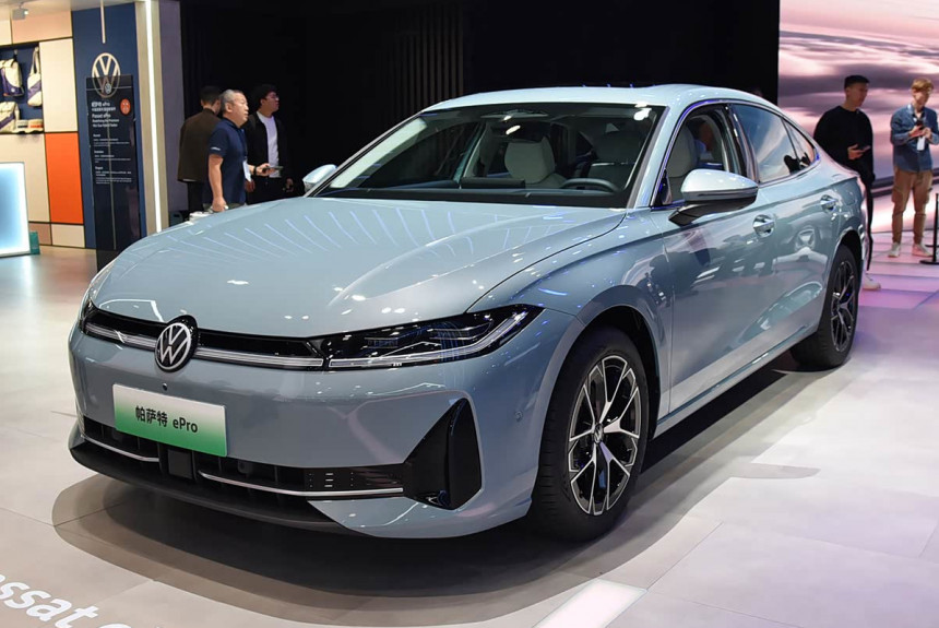 Седан Volkswagen Passat ePro стал подзаряжаемым гибридом 