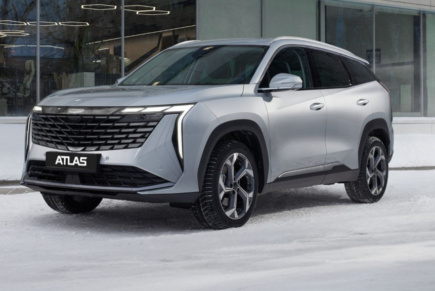 Geely Atlas в России: младший двигатель и передний привод