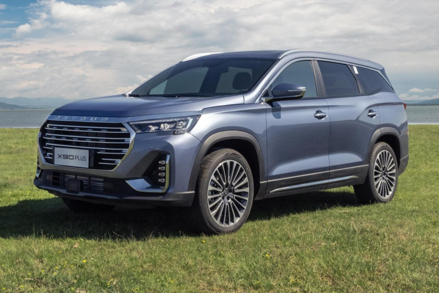 Jetour в России: сокращение гаммы и полный привод для X90 Plus