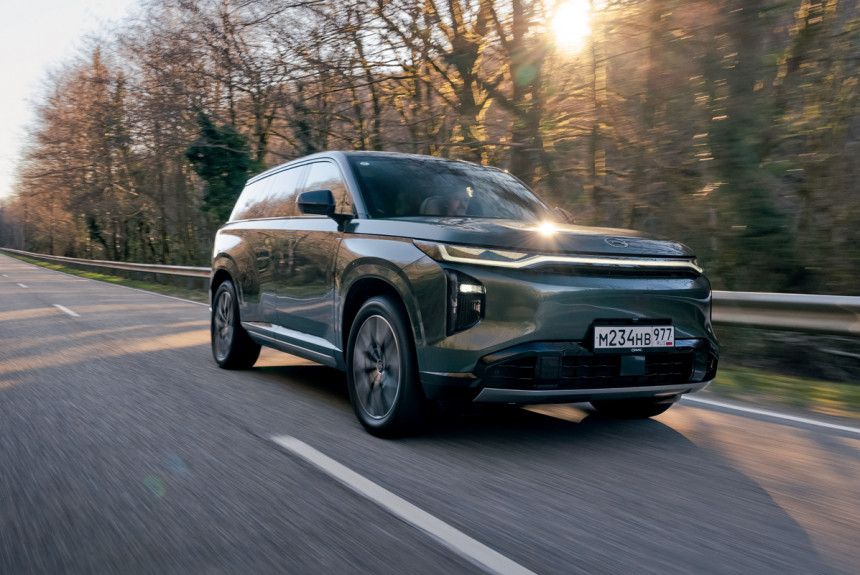 ИИ в помощь: гибрид GAC S7 на сочинских дорогах 