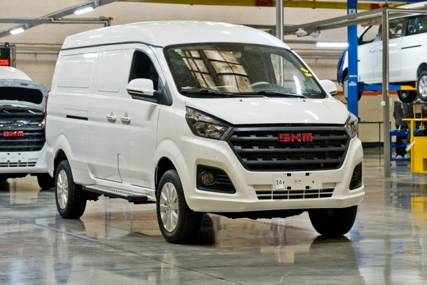 АВТОВАЗ начал производство автомобилей SKM М7