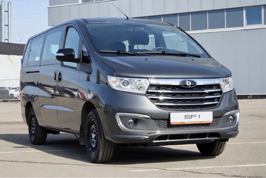 В России начались продажи микроавтобуса Sollers SF1
