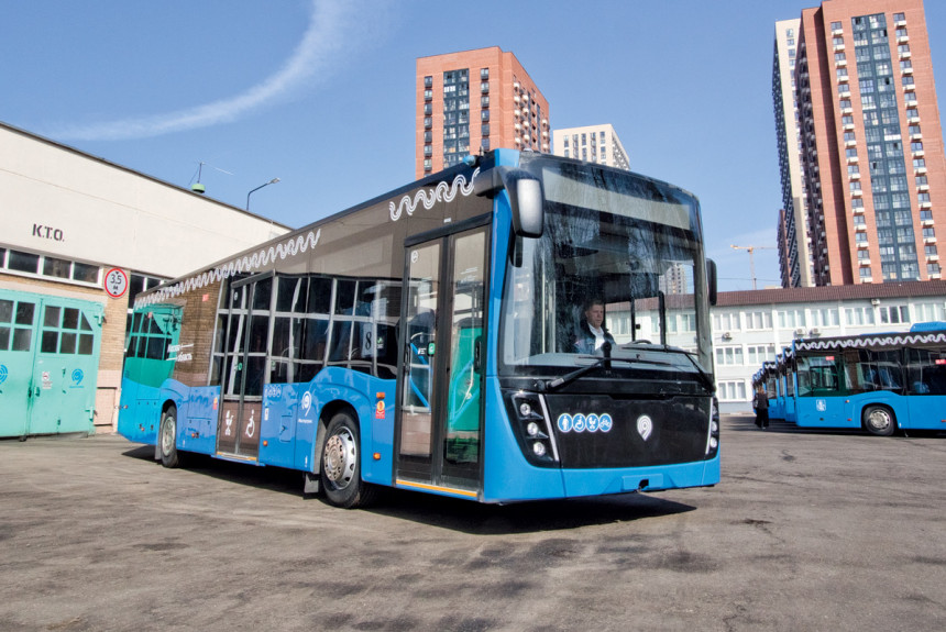 Из области до метро: знакомимся с новыми пригородными НефАЗами для Мосгортранса