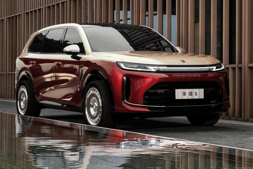 Huawei и SAIC представили большой кроссовер Baojun Huajing S