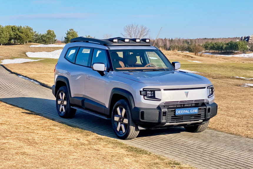 Знакомимся с гибридом Deepal G318 в статике перед сравнительным тестом