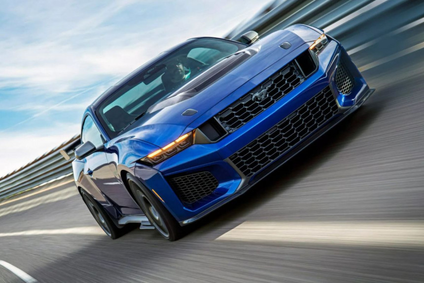 Ford Mustang Dark Horse SC: мощь Мустанга GTD за треть цены