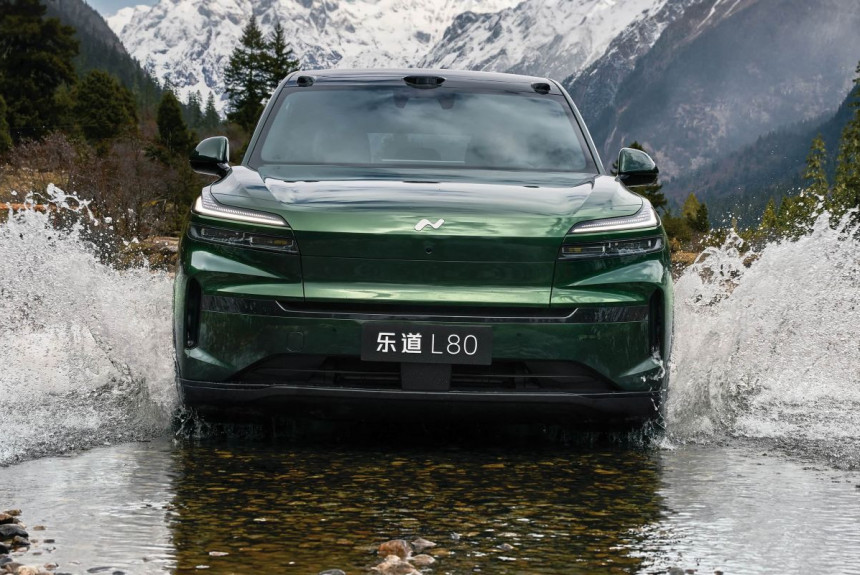 Компания Nio представила большой и недорогой кроссовер Onvo L80