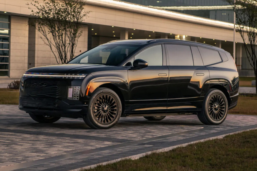 Топовый Hyundai Ioniq 9 Calligraphy обзавелся «черной» спецверсией