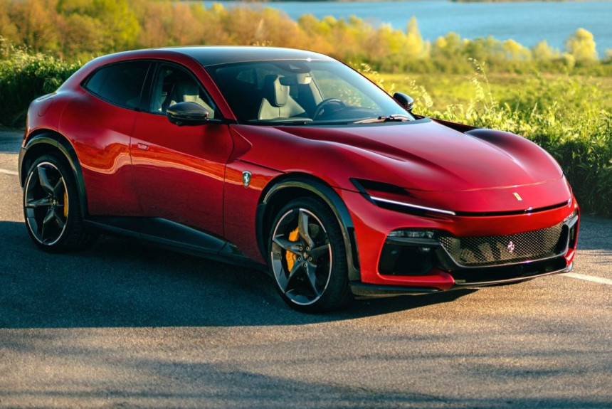 Ferrari Purosangue стал проворнее и громогласнее