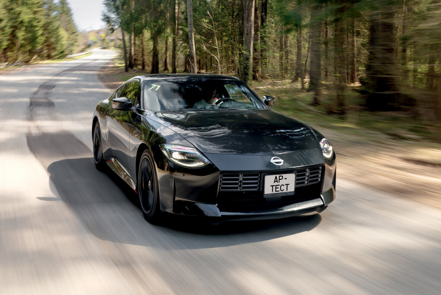 Тест 405-сильного купе Nissan Z: не катана, а секира!
