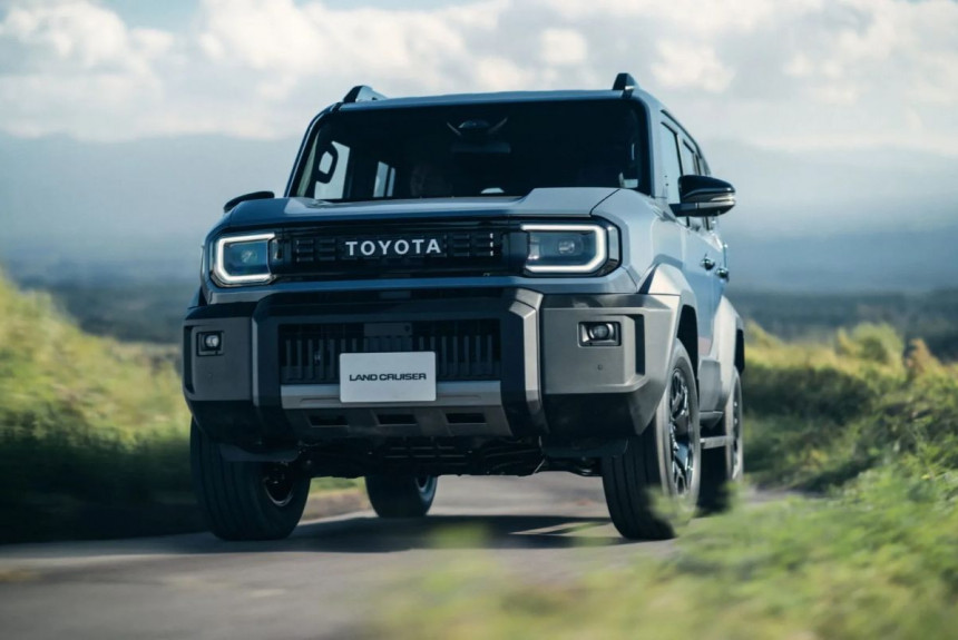 Toyota Land Cruiser FJ: старт продаж в Японии и новые версии