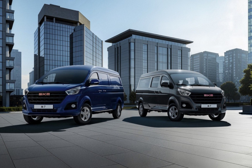 АВТОВАЗ раскрыл стоимость микроавтобуса и фургона SKM М7