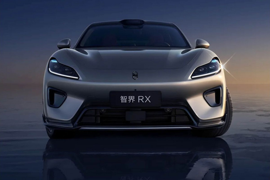 Chery и Huawei показали поджарый кроссовер Luxeed RX