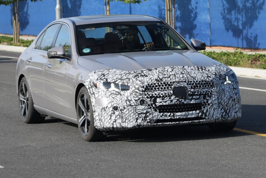 На подходе обновленный Mercedes-Benz C-класса