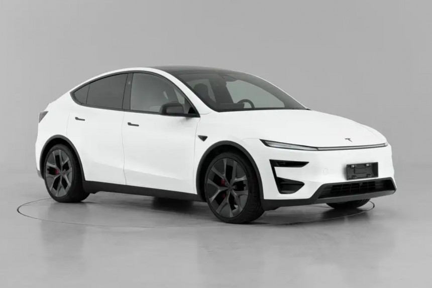Tesla сертифицирует в Китае топ-версию Model Y
