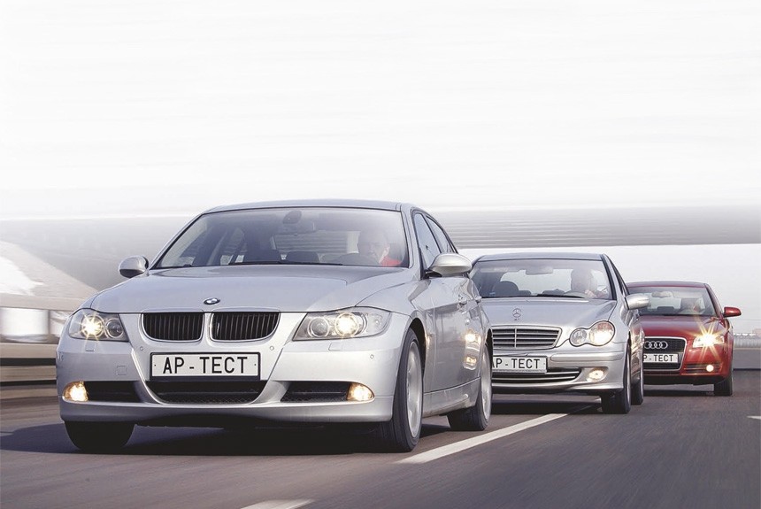 Кто возьмет верх — BMW 320i, Mercedes C180 Kompressor или Audi А4 2.0?