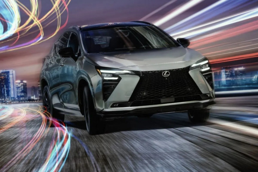 Кроссовер Lexus NX обновился снаружи и внутри