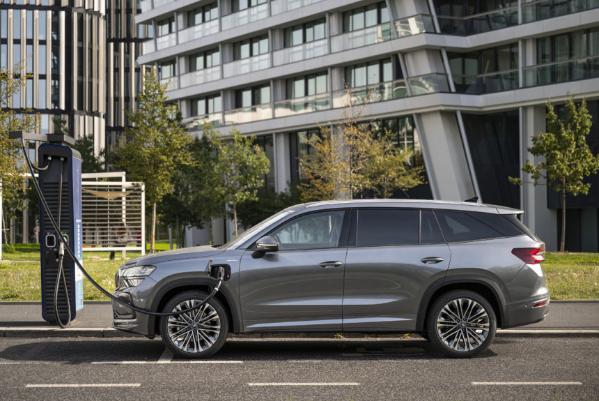 Skoda Kodiaq: мощный гибрид и возвращение Laurin & Klement 