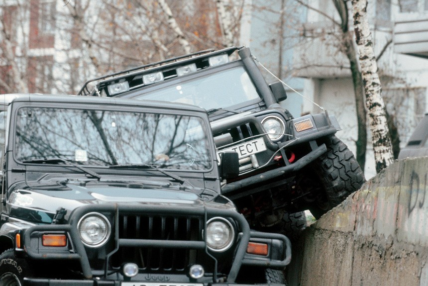 Лифтованный Jeep Wrangler: какие преимущества перед стандартным?