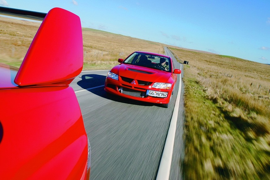 Красное смещение. Леонид Голованов и суперседан Mitsubishi Lancer Evolution VIII на узких B-roads в Уэльсе