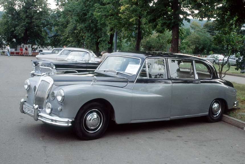 История автомобиля Daimler Majestic из музея Авторевю				 					