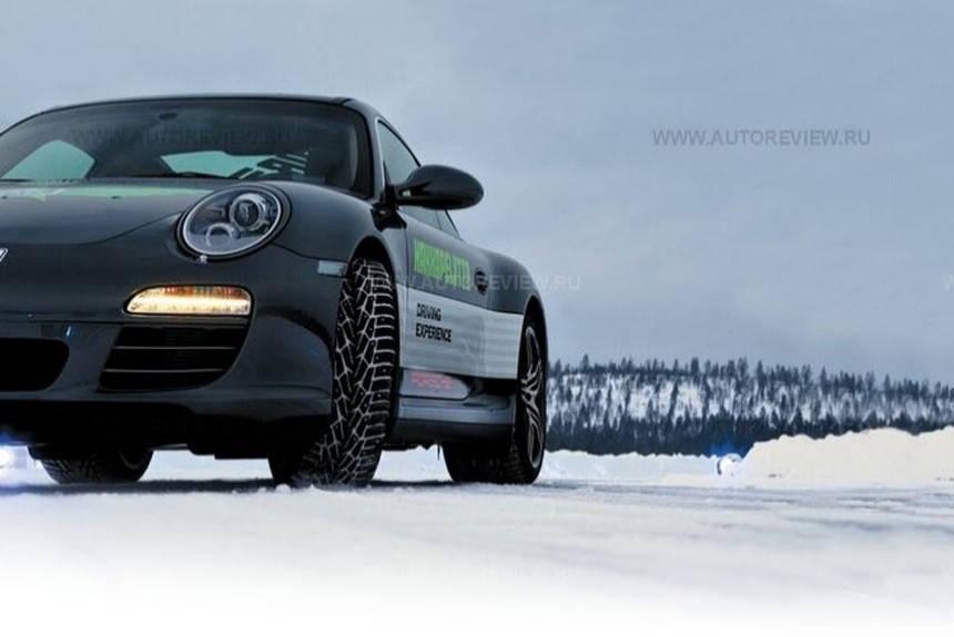 «Шиповки» для Porsche: Олег Растегаев познакомился с шинными новинками компании Nokian