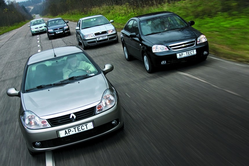 В сравнительном тест-драйве Renault Symbol сразится с Nissan Almera Classic, Chevrolet Lacetti, Skoda Octavia Tour