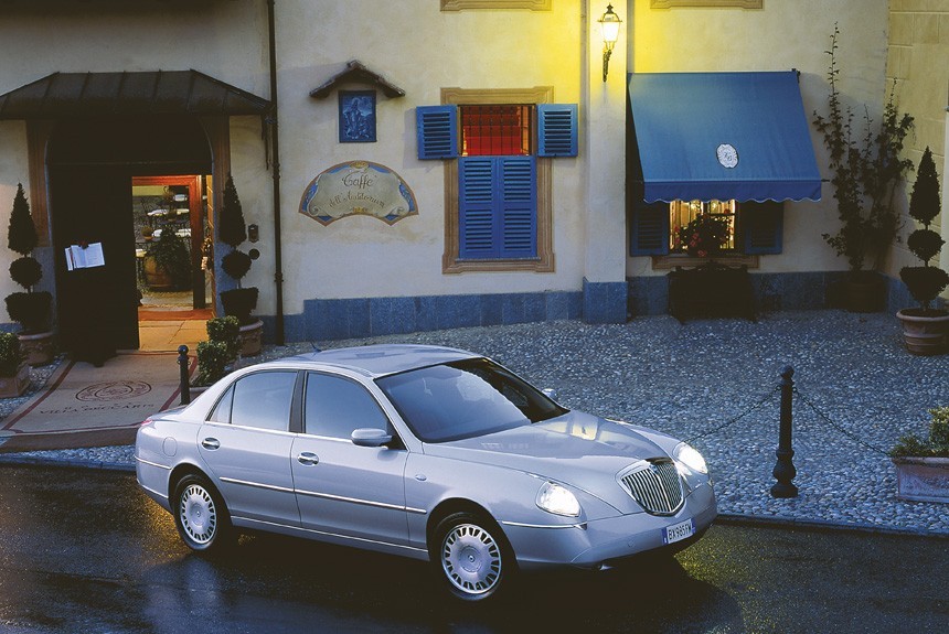 Тезис о Майбахе: седан Lancia Thesis