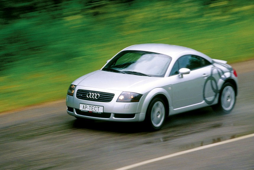 Audi TT на полигоне и в аэродинамической трубе после доработок производителя