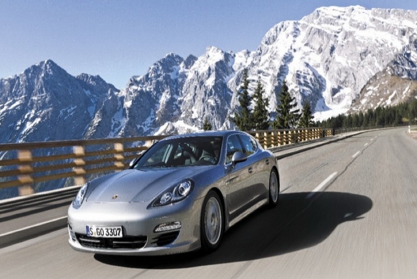 Никита Гудков опробовал Porsche Panamera S Hybrid на дорогах Австрии и Германии