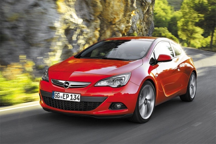 Opel Astra GTC: самый драйверский Opel последних лет по мнению Никиты Гудкова
