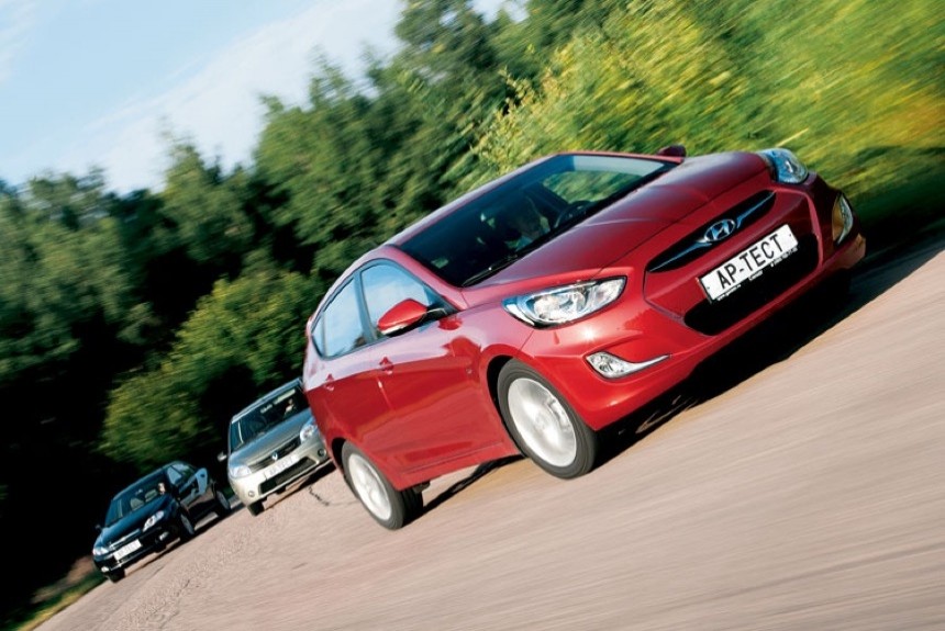 Что лучше — Hyundai Solaris, Renault Sandero или Chevrolet Lacetti?