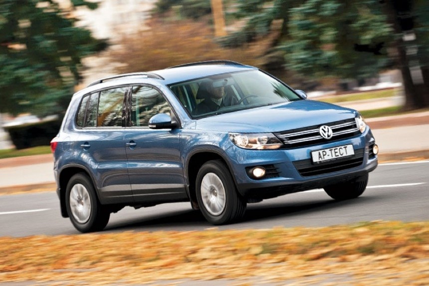 Что за автомобиль скрывается за фразой «Volkswagen Tiguan от 896 тысяч рублей»? 