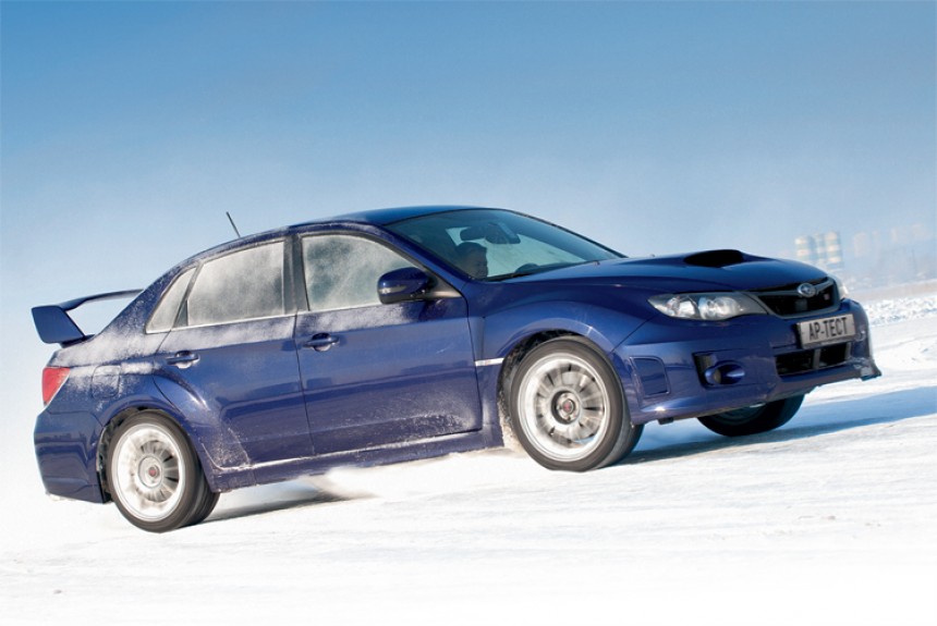 В нашей «примерочной» — седан Subaru WRX STI с оппозитным мотором 2.5 (300 л.с.)