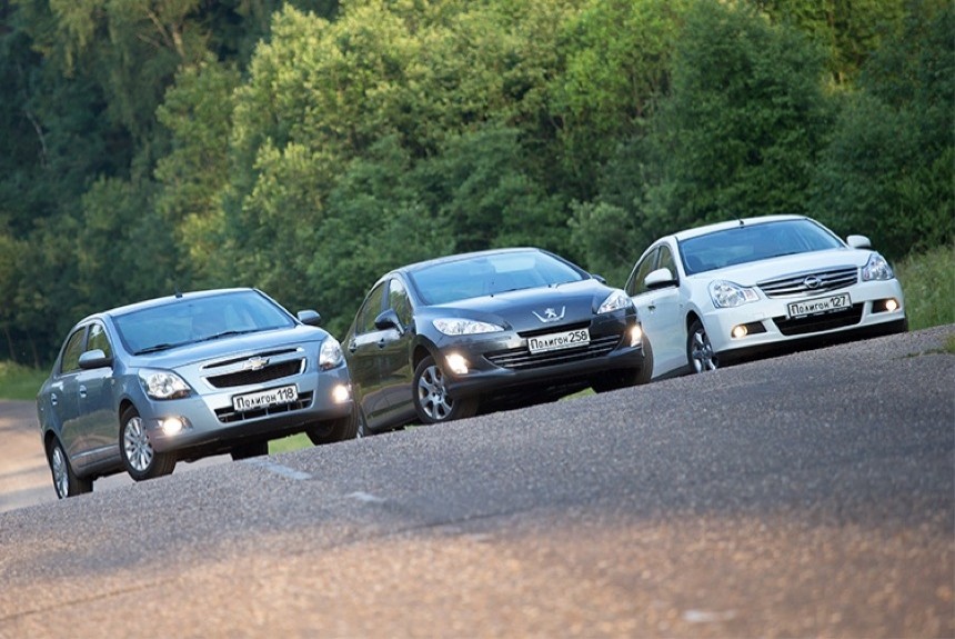 Peugeot 408, Chevrolet Cobalt и Nissan Almera: вопросы посыпались с разных сторон