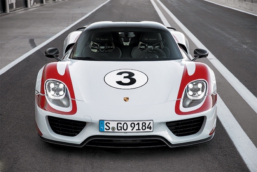 Михаил Подорожанский в Валенсии испытал Porsche 918 Spyder