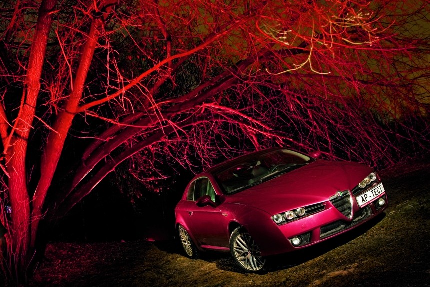 В нашу «примерочную» попало купе Alfa Romeo Brera — с мотором V6 3.2 (260 л.с.)