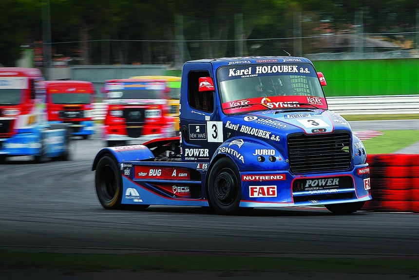Один к ста двадцати: чемпионат Европы по кольцевым гонкам грузовиков (трак-рейсинг) набирает обороты