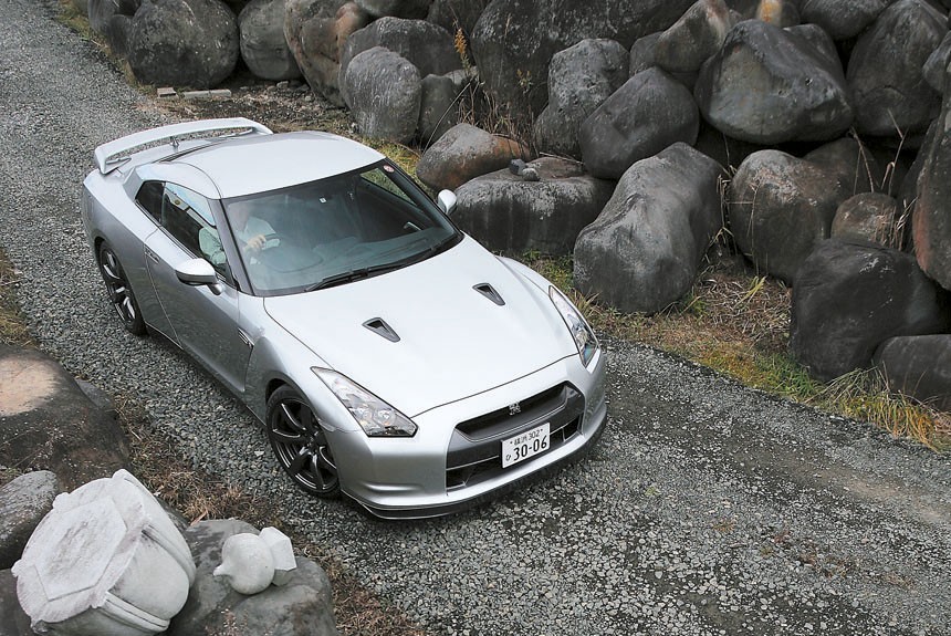 Nissan GT-R: суперкар по-японски