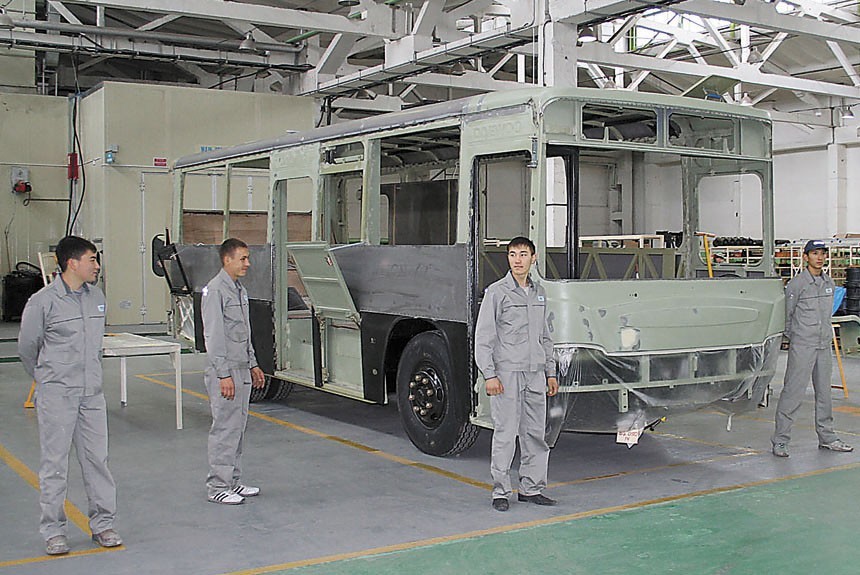 В Казахстане открылся первый автобусный завод СемАЗ 