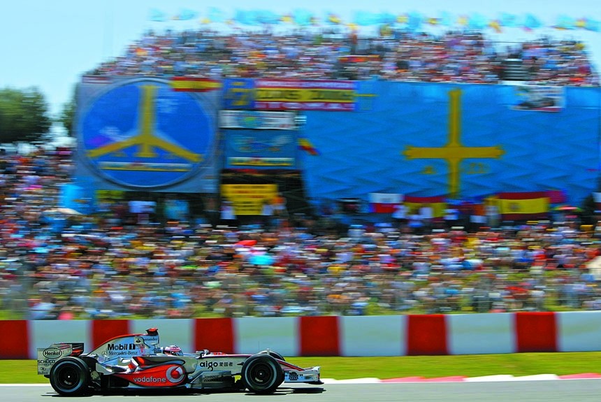 Гран При Испании: Льюис Хэмилтон против маститых гонщиков