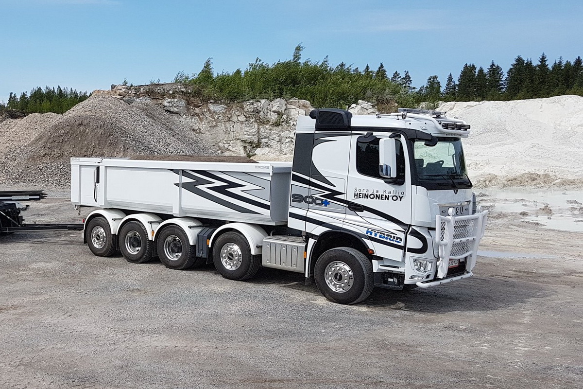 Последнее поколение Sisu Polar на компонентах Mercedes: пятиосный рудовоз и 900-сильный гибрид